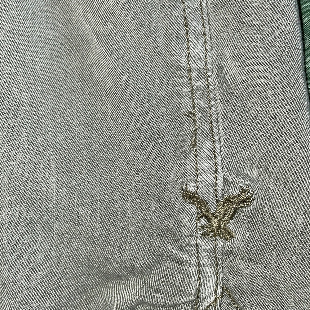 ‼️FREE with Purchase‼️ AEO 🦅 Olive Top 💚 - Picture 9 of 17